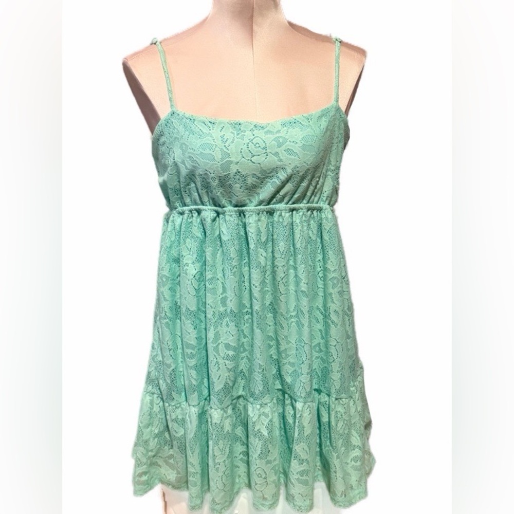 BNWOT Mint Green Wanderlux Lace Dress size M